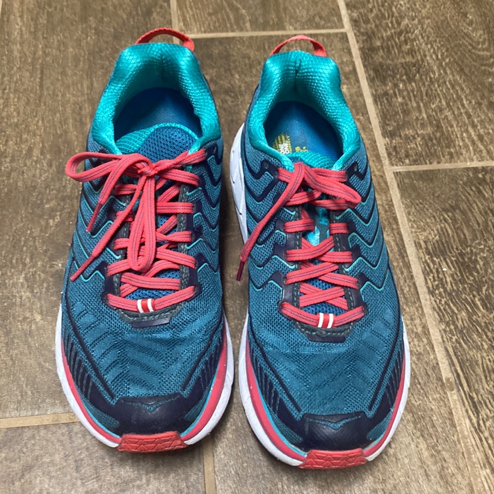Hoka 7.5
